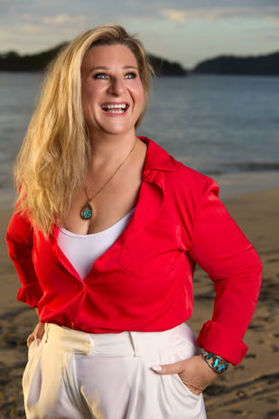 Wendy real estate agent sunset branding session Playa Penca
Professional realtor photography Wendy beach golden hour Guanacaste
Lifestyle branding Wendy real estate ocean background Costa Rica
Wendy realtor sunset portrait beach session Playa Penca