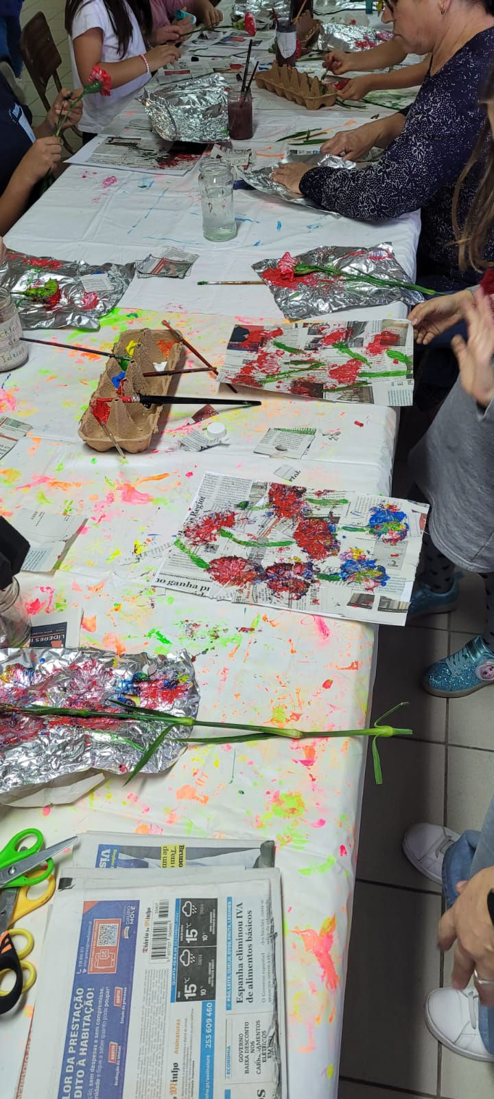 Oficina de Artes Plásticas com a CEA no Descentrar’24