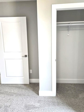 Spacious bedroom at Auburn Meadows in Auburn, MI