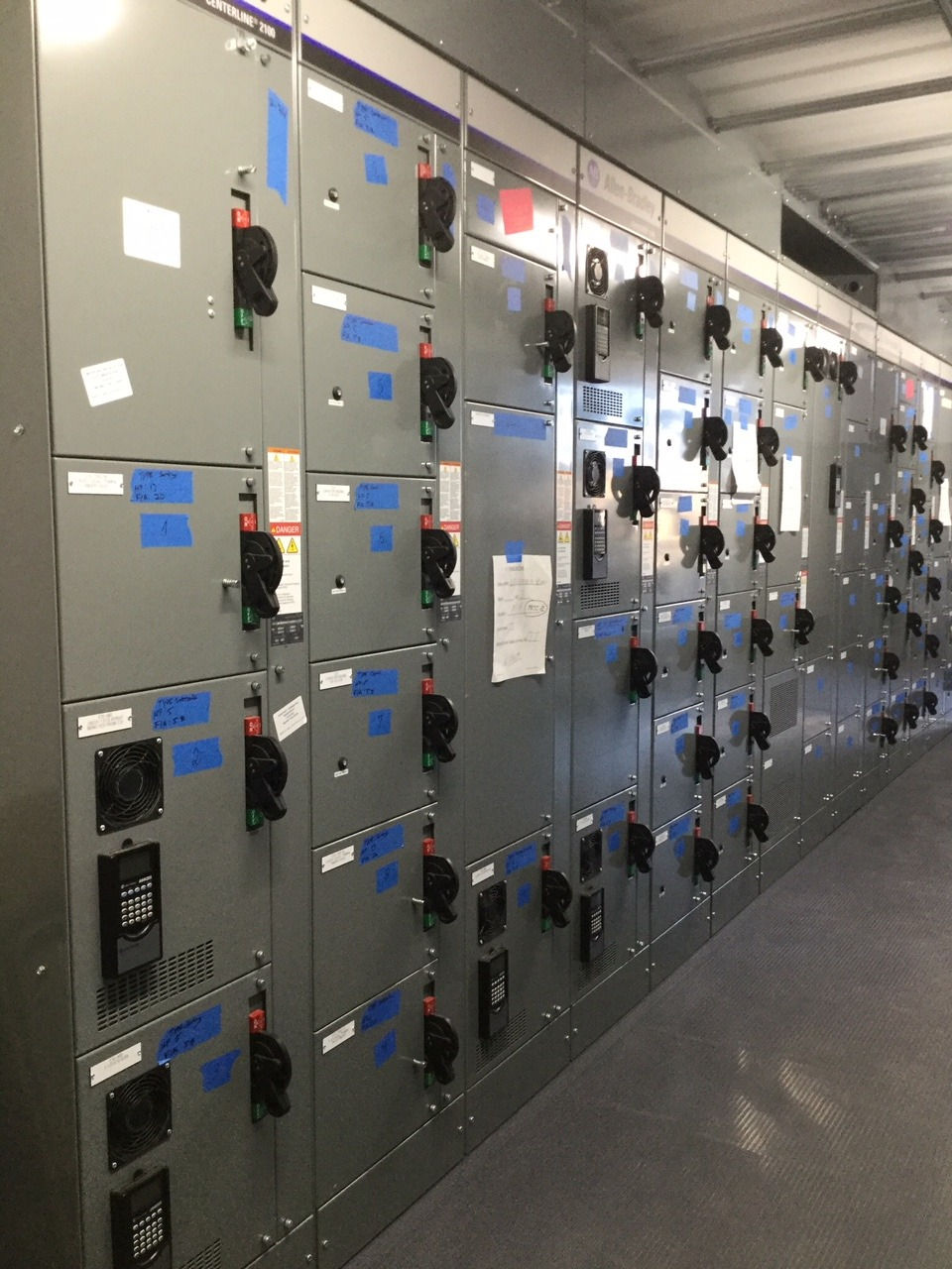 Learn what a power skid is and how DuFab’s prefab temporary power skids deliver safe, mobile, NEC-compliant power for construction and industrial sites.