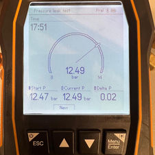Air conditioning pressure testing using digital gauges Coventry