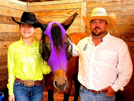 Emily Saunders Shocks The Worlds !!!