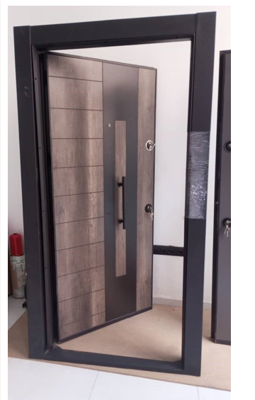 Portes blindées droite avec une résistance inébranlable contre les tentatives d’effraction.