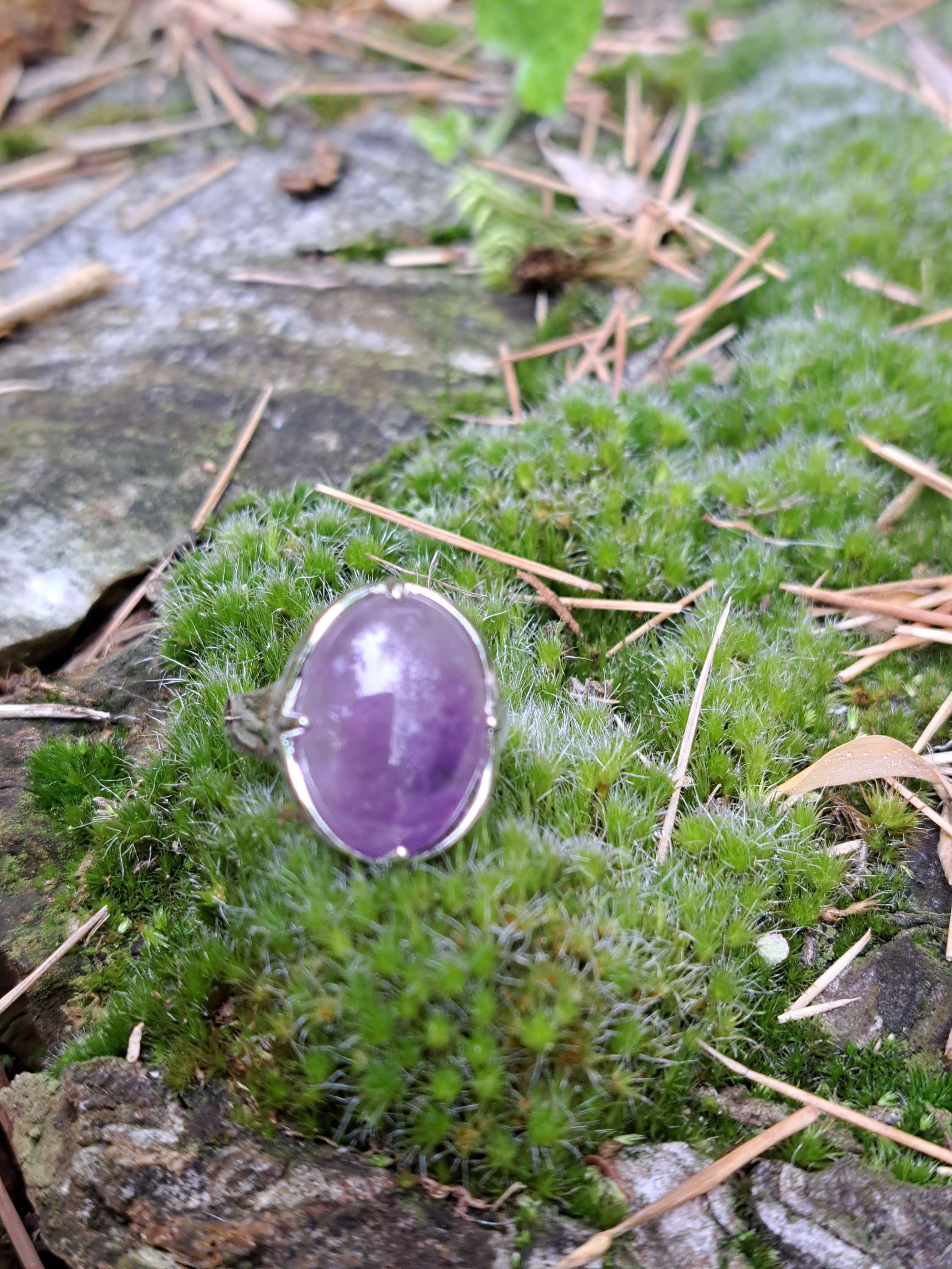 BAGUE OVALE AMÉTHYSTE 