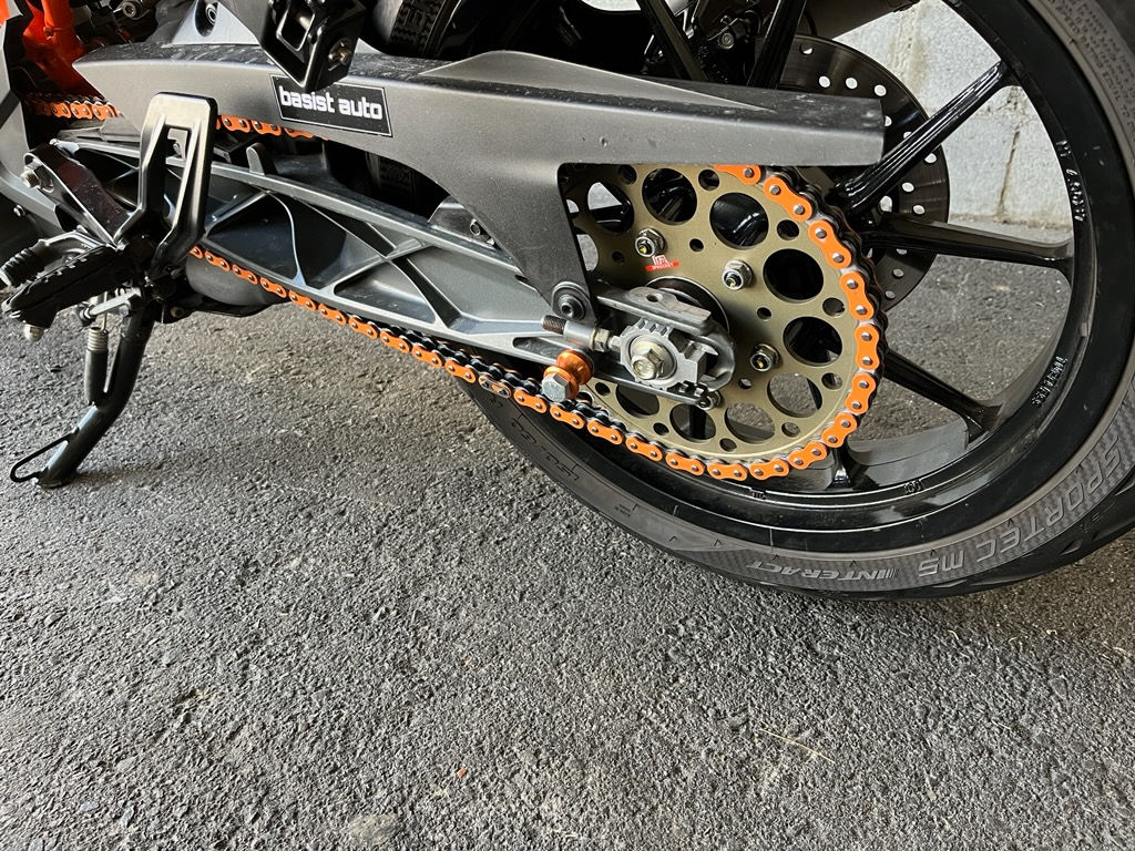 メンテナンスに、ひと工夫☆RC390☆