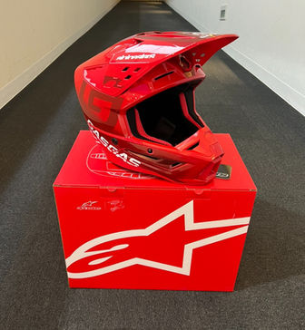 S-M 5 HELMET 入荷!!