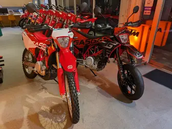 お年玉価格でなんと17万円引き!!SM700とES700です!!!