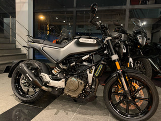 SVARTPILEN250ご納車!!