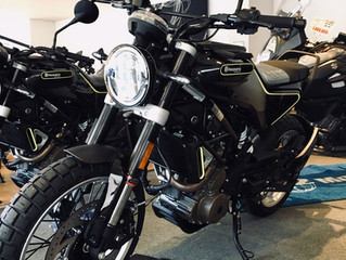 ★*SVARTPILEN401入荷のお知らせ*★