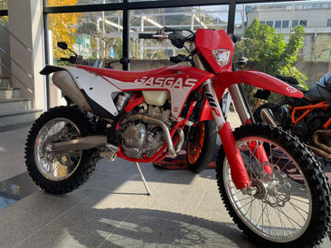 EC350F 2021入荷しました!