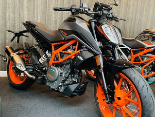 390DUKE 2021 シルバー残り1台となりました!