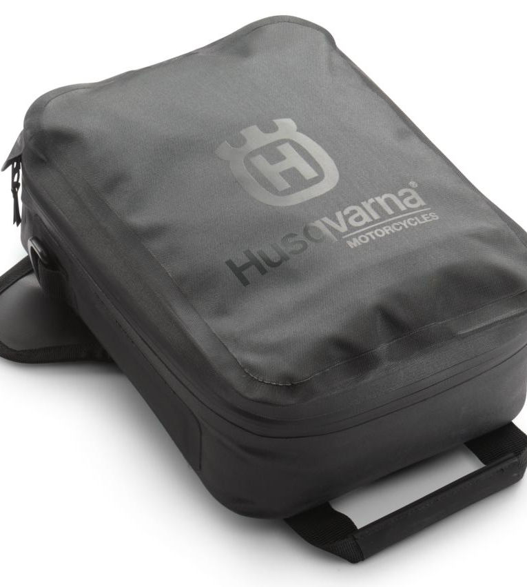 【定価3万4千】Husqvarna純正 バイクタンクバッグ ハスクバーナ TANK BAG | ハスクバーナ オンラインストア