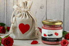 Honig im Geschenkbeutel mit Herz