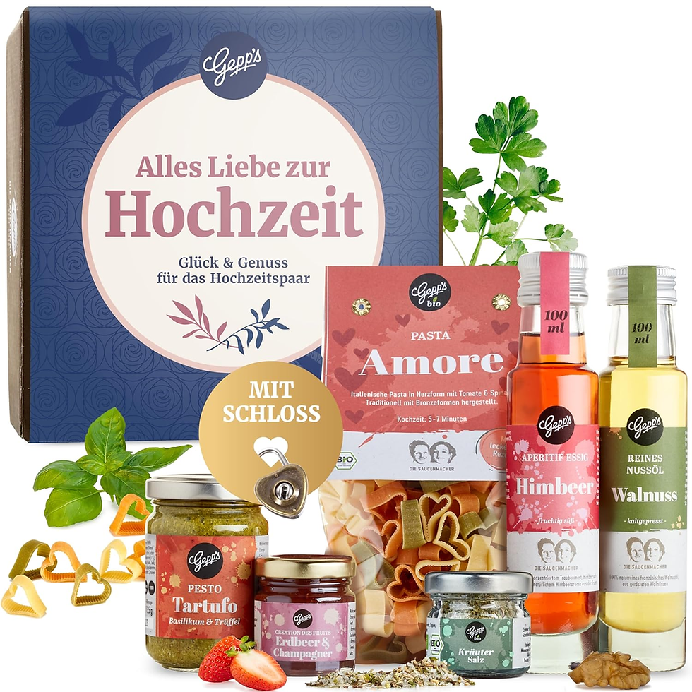Geschenkbox zur Hochzeit mit Pasta, Pesto, Essig, Öl, Kräutersalz und Marmelade. Enthält herzförmige Pasta und Schlüsselanhänger.