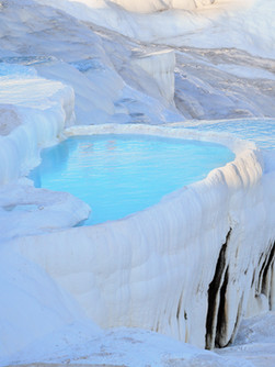 travertine-terraces-with-clear-blue-water-in-pamuk-2021-08-28-15-40-04-utc.jpg