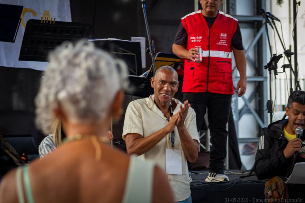 A Associação Cultural Sabor e Dança agradece a todos que fizeram parte da 1ª edição do Dançando no Engenhão. 💙
Foi uma noite especial de encontros, homenagens, alegria e muita dança. Cada presença contribuiu para o sucesso deste projeto e para o fortalecimento da nossa cultura.
Muito obrigado a todos!