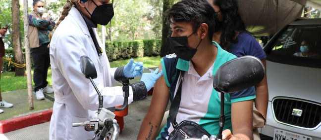 CONCLUYE EN HUIXQUILUCAN JORNADA DE VACUNACIÓN PARA JÓVENES DE 18 A 29 AÑOS DE EDAD