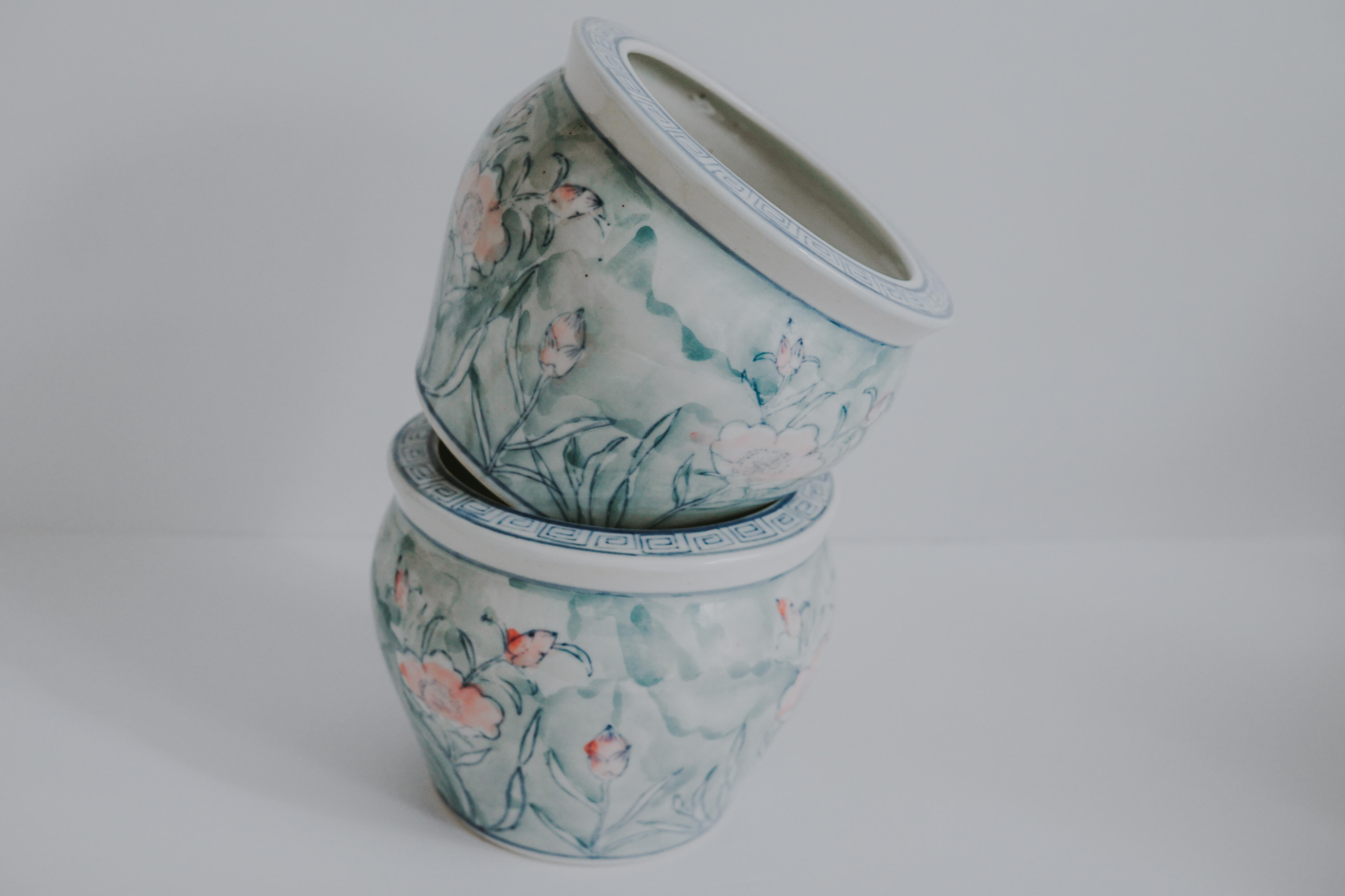 VINTAGE CERAMIC VASE WITH FLORAL PATTERN - SET OF 2