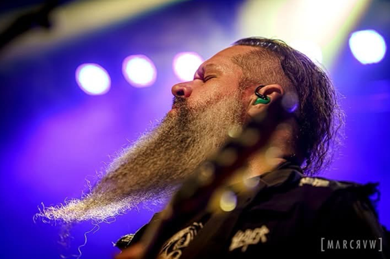 Quand la tempête frappe, les Québécois répondent : Mononc Serge & Anonymus en mode sauvetage musical !