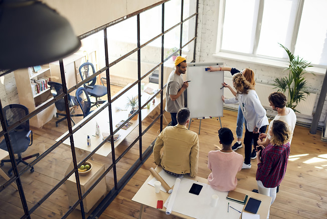 Office View from above AdobeStock_162347