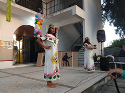 46749209_702810760112093_106610253746929