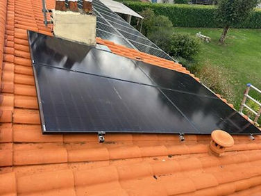 Installation de panneaux solaires photovoltaïques sur toiture en Gironde
