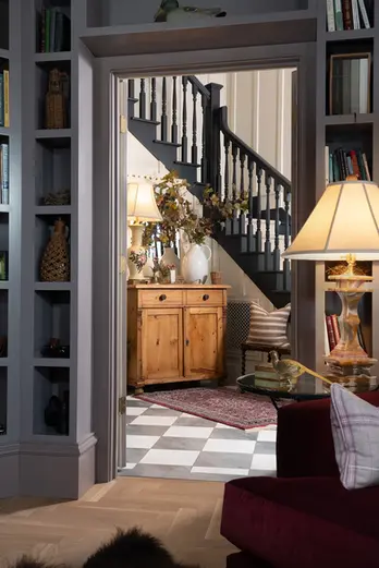 Custom residential interior painting and specialty finishes in foyer and staircase, Chattanooga, TN, by Dream Team Finishes