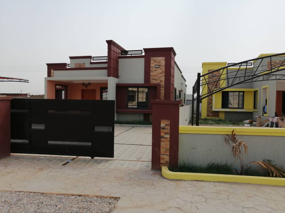 Executive 3 Bedroom House