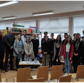 Parlamento Jovem do Básico: Debate na Escola com um Deputado