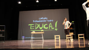 Uma Aula Diferente: Teatro e Matemática no Auditório Luís Teixeira