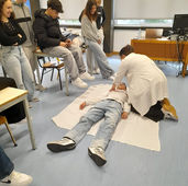 Alunos do Agrupamento de Valpaços aprendem técnicas de primeiros socorros que podem salvar vidas…