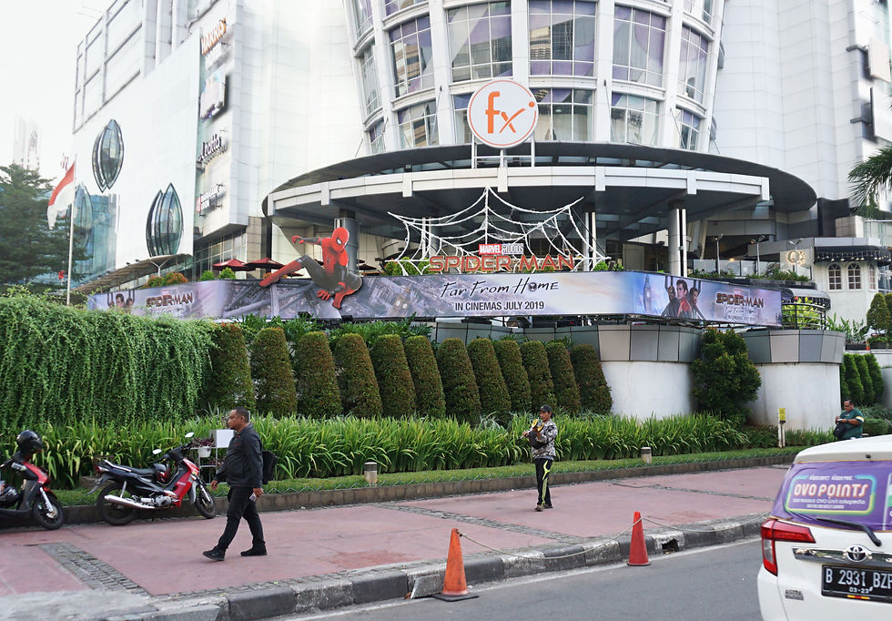 Spiderman VIP Neon Box-Day Time 