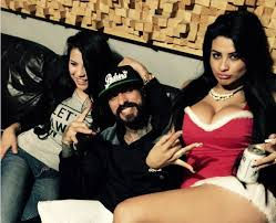 Mujeres del babo (cartel de santa)