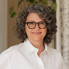 Amy Rolan Headshot