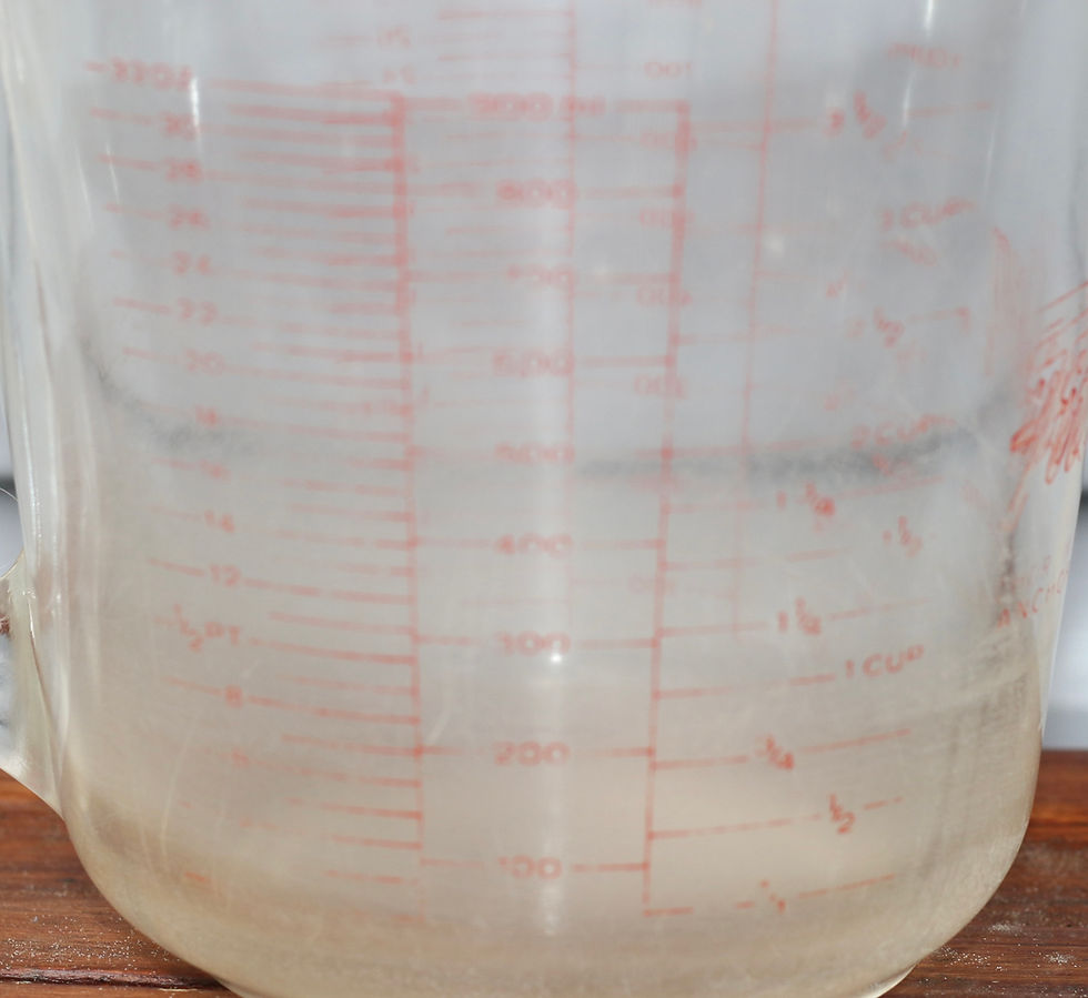 Miniatura: Preloved Vintage Glass Fire-King Anchor Hocking measuring jug with spout