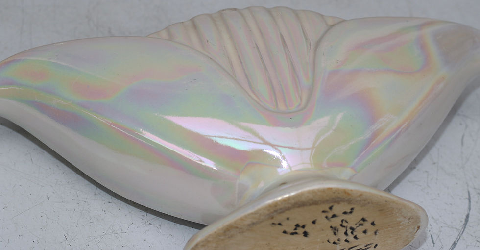 Thumbnail: Preloved Vintage Opalescent Ceramic Vase