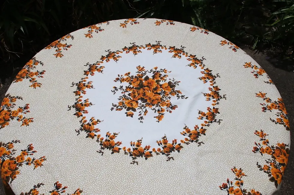 Thumbnail: Preloved Round floral printed tablecloth