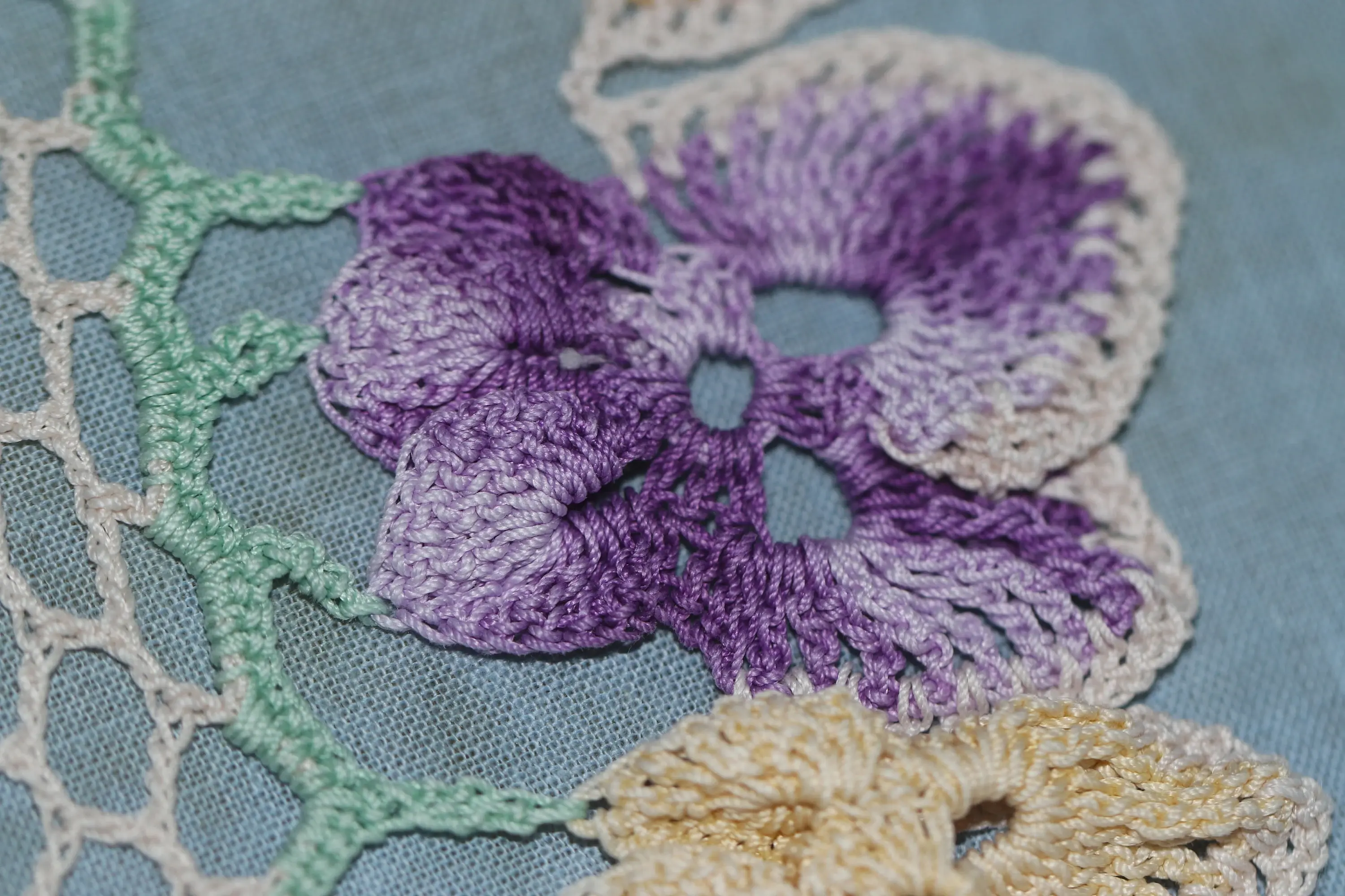 Preloved Vintage Crochet cotton doily