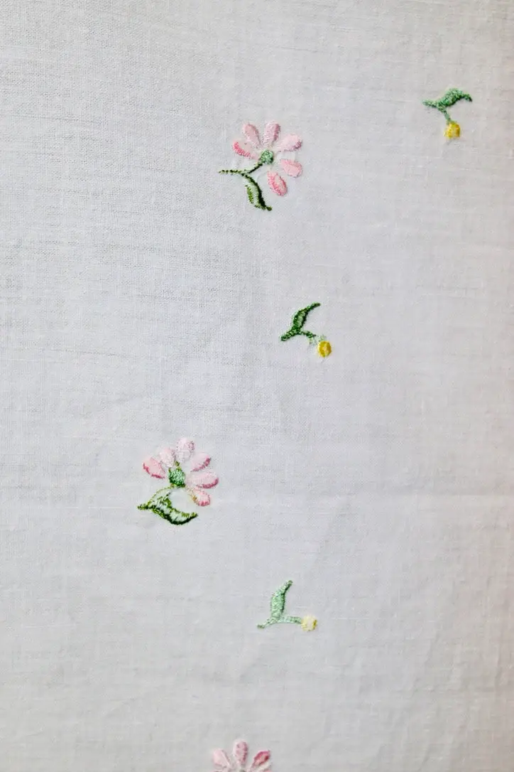 Miniatura: Preloved Embroidery Tablecloth, Floral Tablecloth, Flower Tablecloth