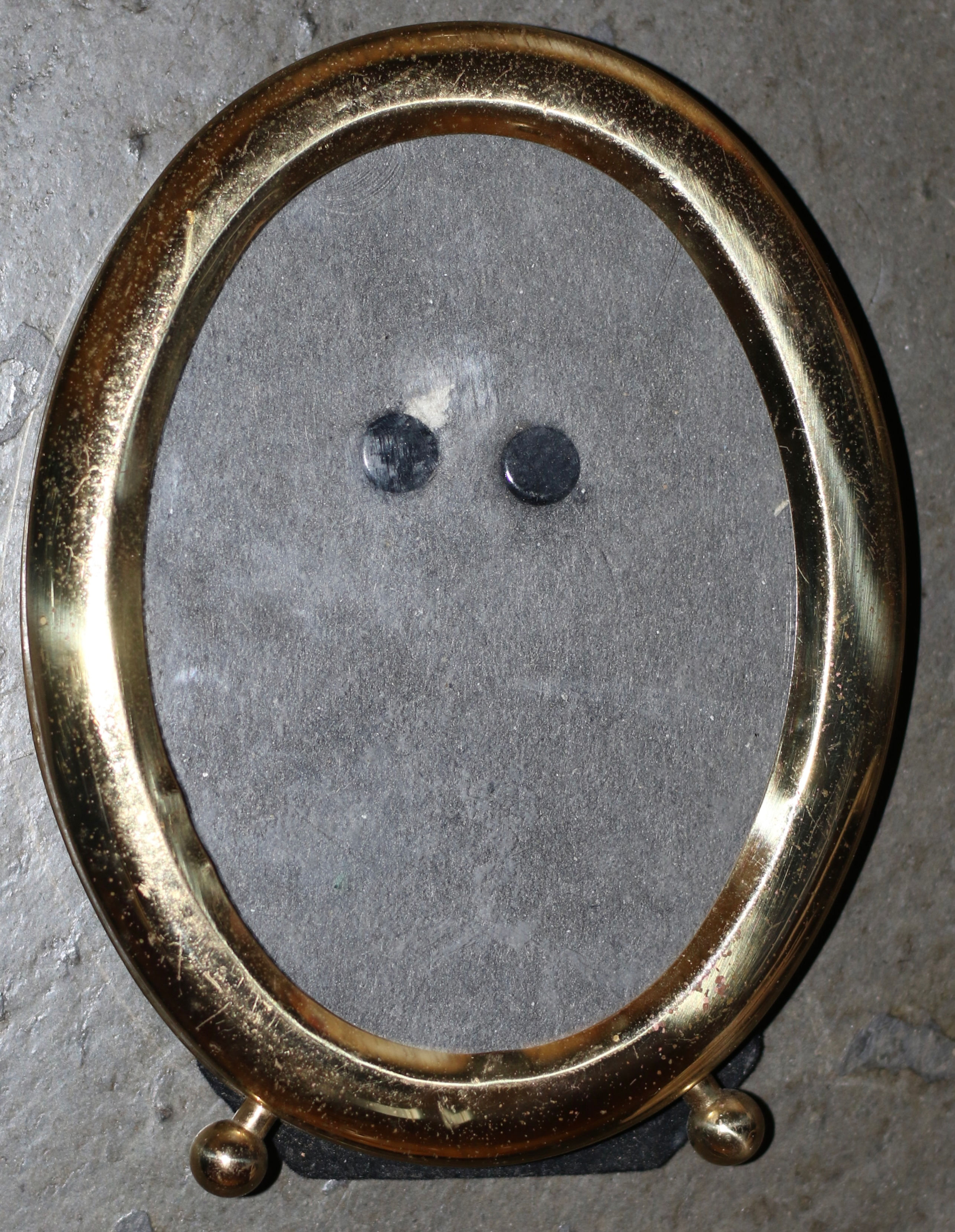 Preloved Oval Brass Frame