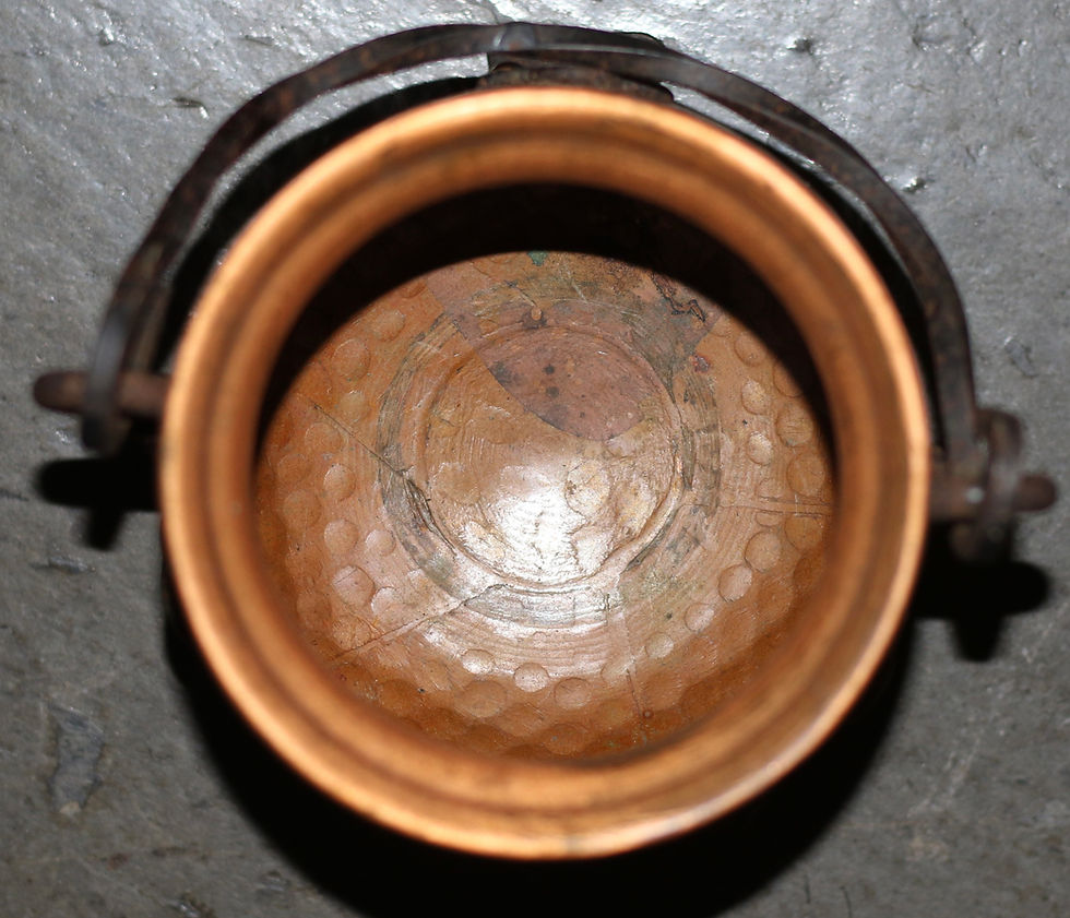 Miniaturbild: Preloved Small Hammered Copper or Brass Cauldron