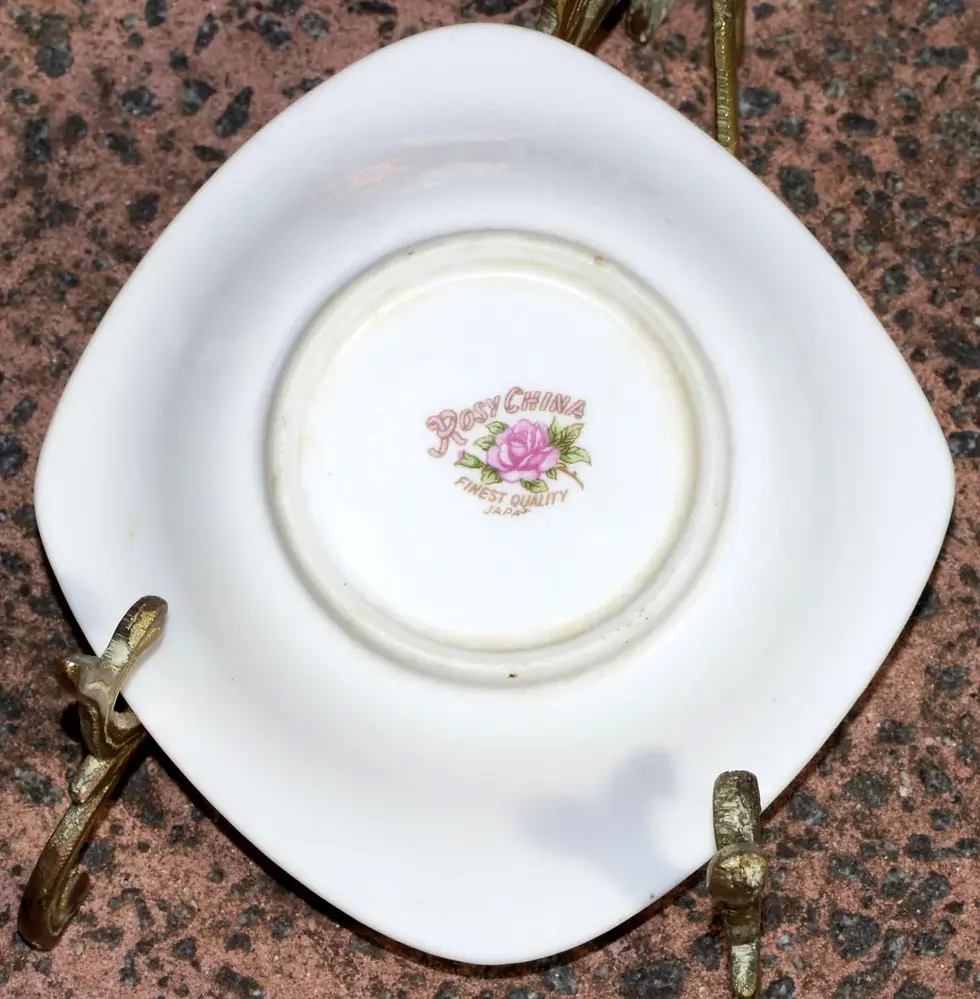 縮圖：Preloved Rosy China Diamond Rose Dish, Pink Rose Bowl