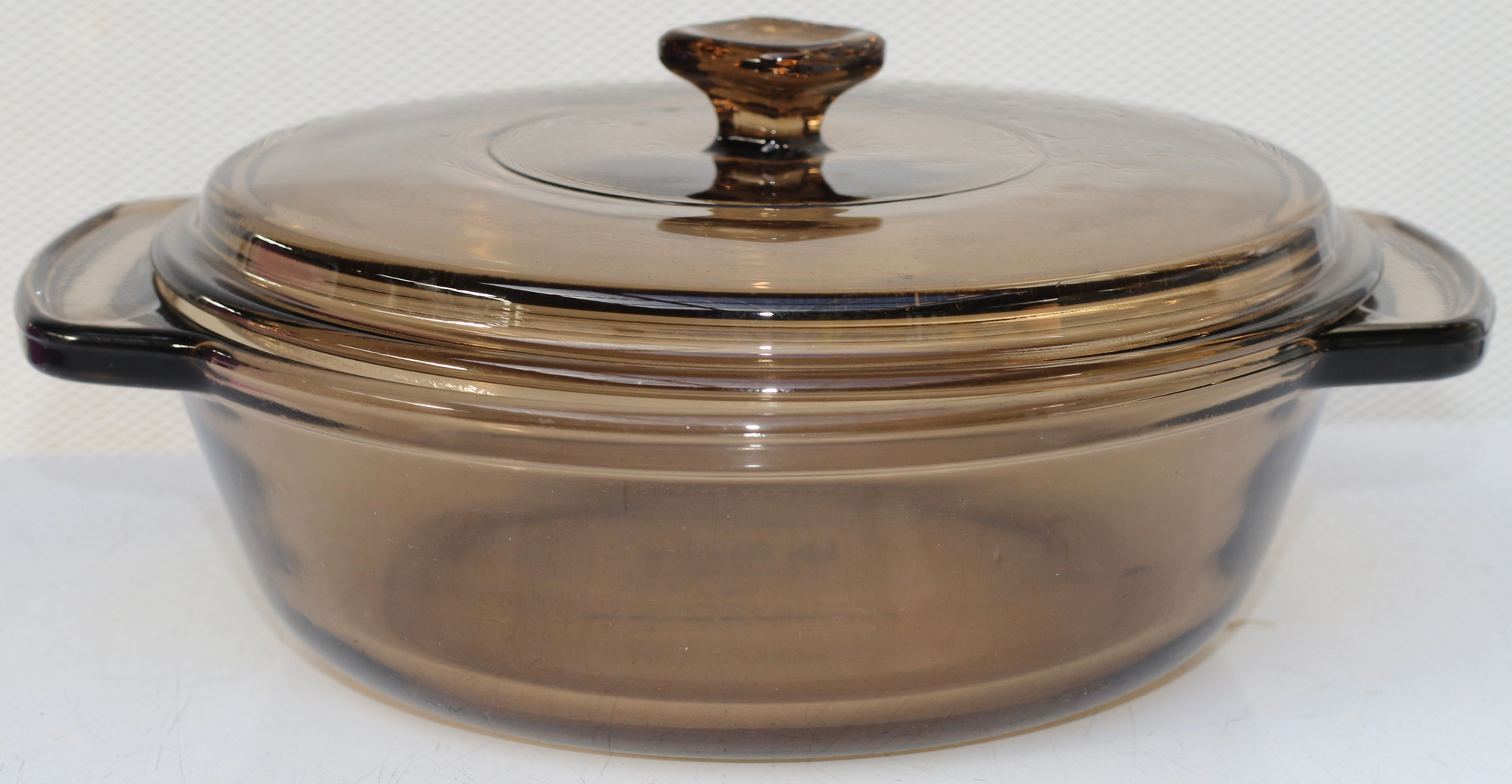 Preloved 1970s vintage Anchor Hocking Glass casserole dish