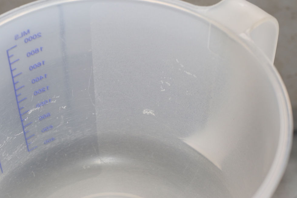 Miniaturbild: Preloved Tupperware measuring jug - 2 Litres/8 Cups