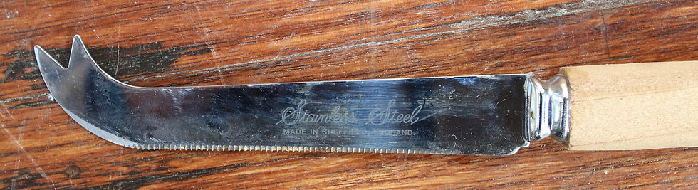 Μικρογραφία: Preloved Vintage Stainless Steel Sheffield England Cheese knife wooden handle