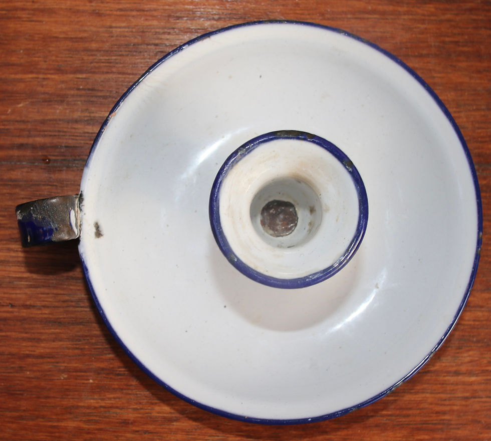 Miniatura: Preloved Metal Wee Willy Winky Candle Holder, Rustic Candle Holder