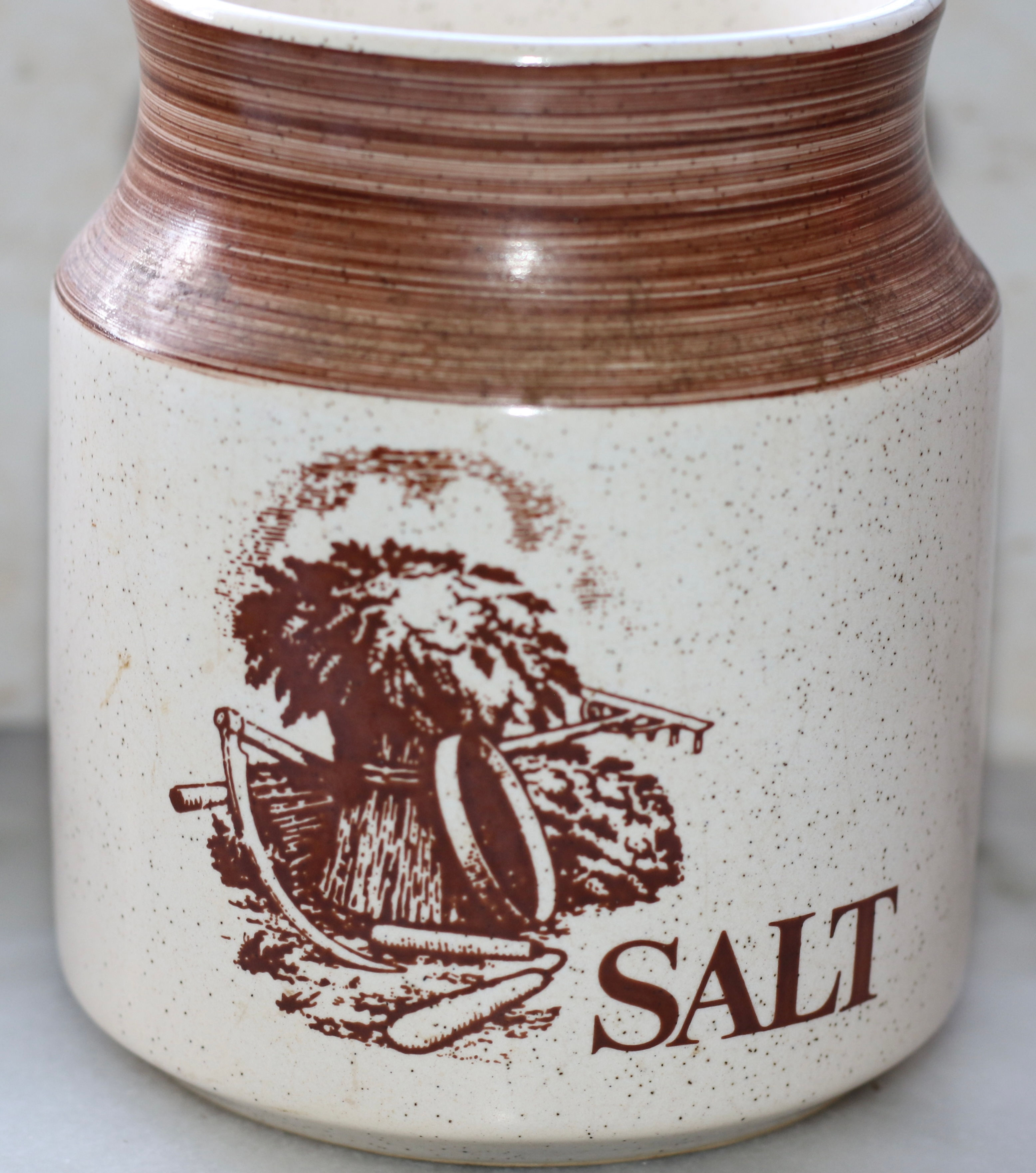 Preloved Hanstan Australia Salt Container