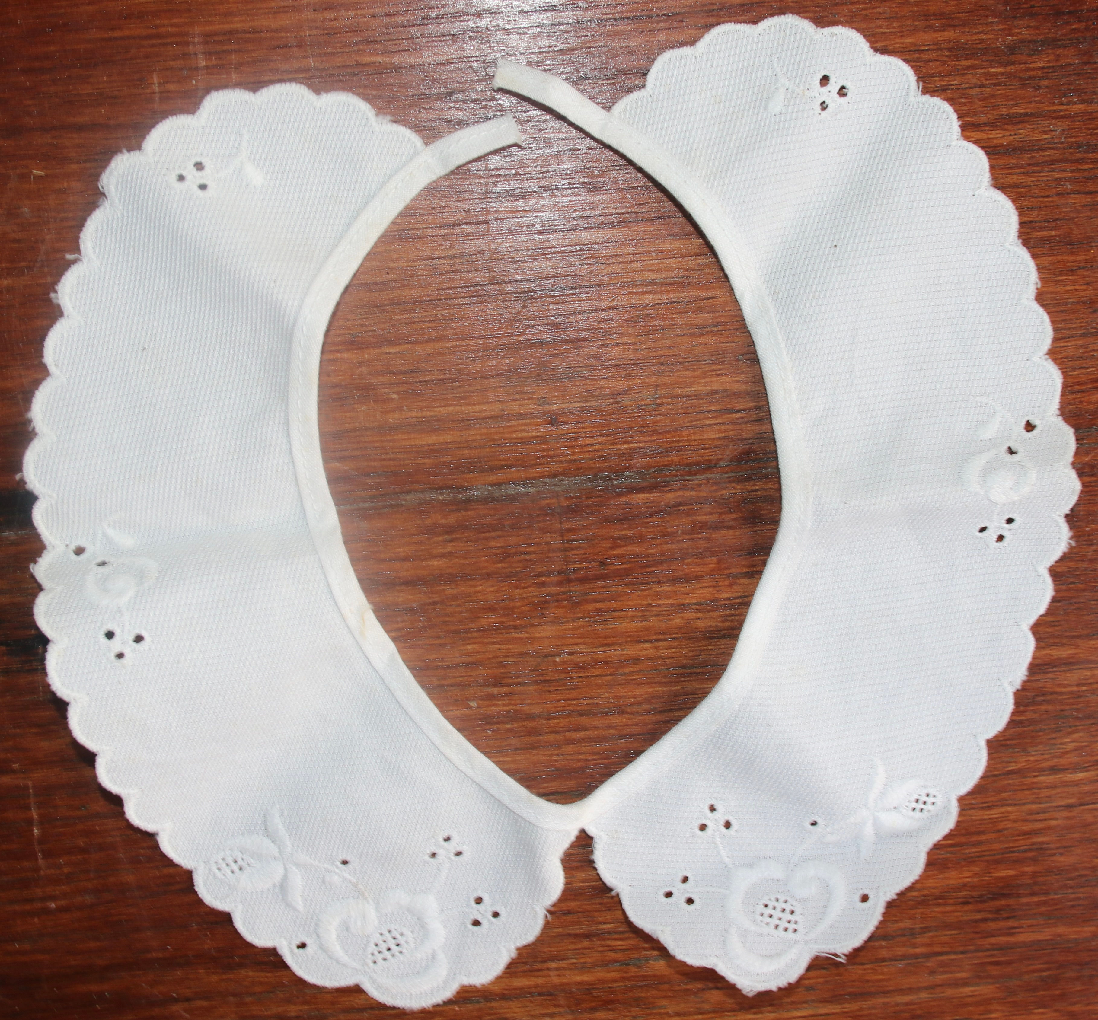 Preloved Vintage Embroidered Collar, Floral Collar