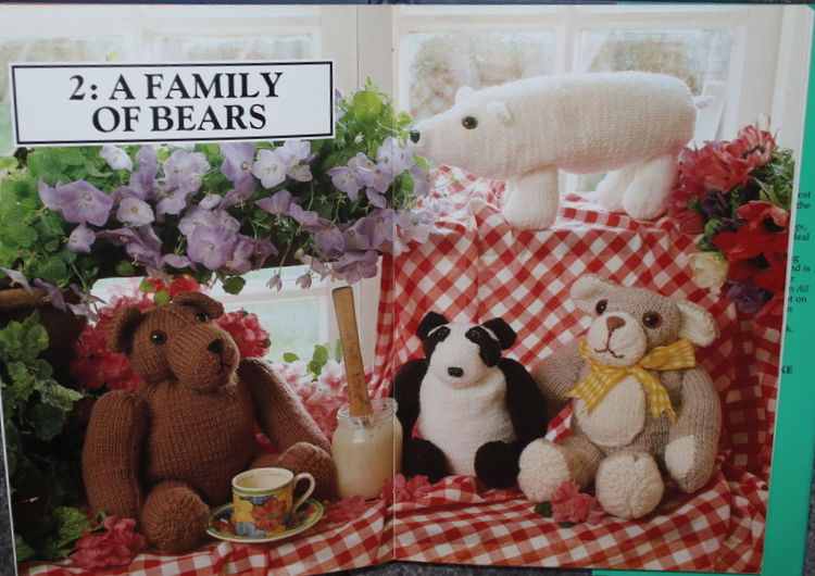 Миниатюра: Preloved Easy To Make Knitted Toys by Joy Gammon