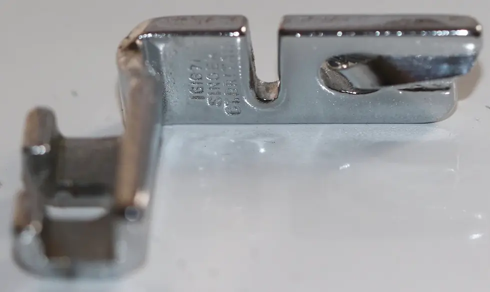 Miniatura: Preloved Singer Simanco sewing machine attachment. Simanco 161671